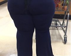 Caught Black BBW in checkout line