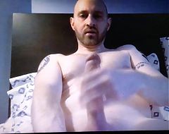 Bearded daddy jerking his huge dick on cam